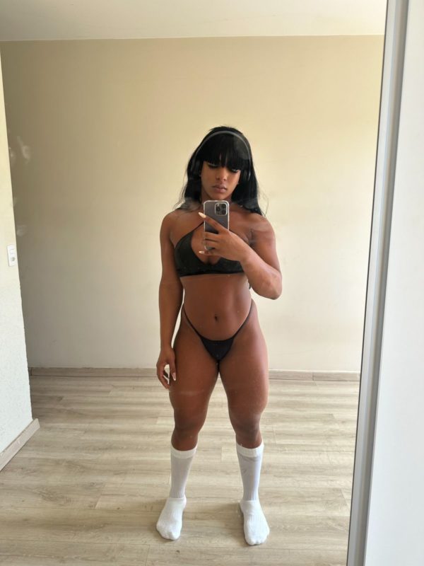 Mirela Lemos 18