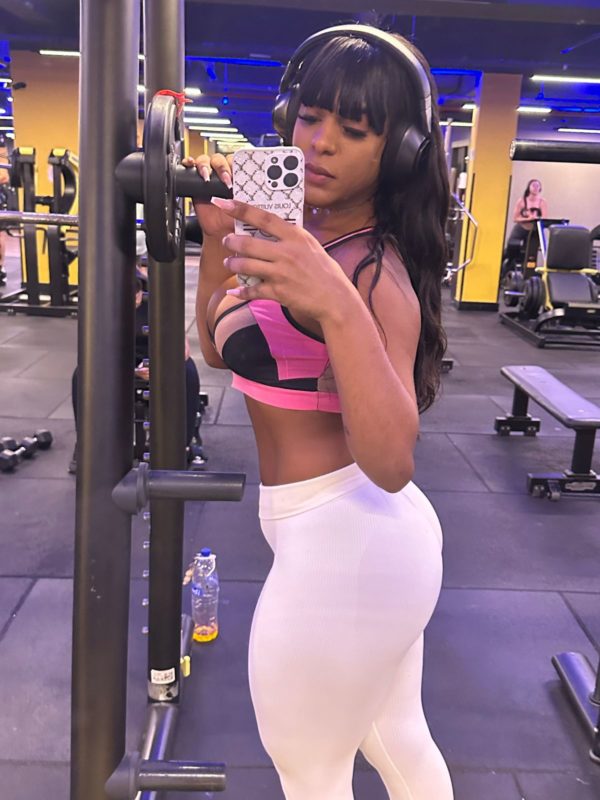 Mirela Lemos 85