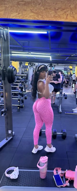 Mirela Lemos 70