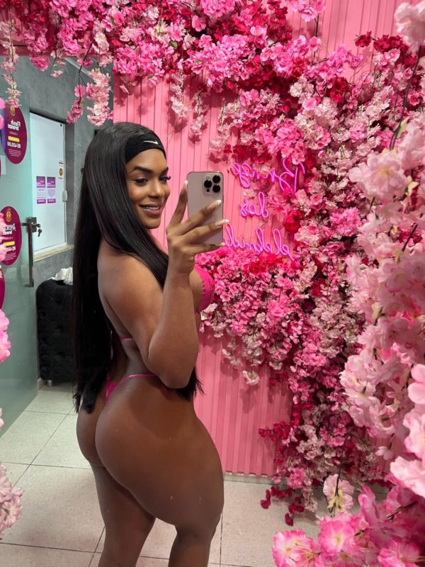 Mirela Lemos 13
