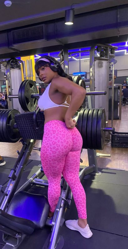 Mirela Lemos 72