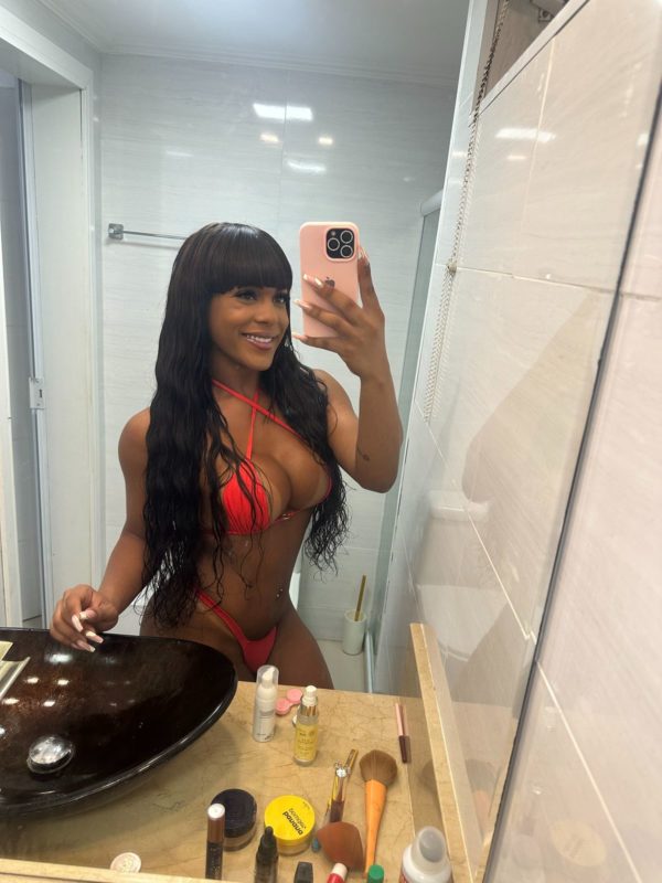 Mirela Lemos 52