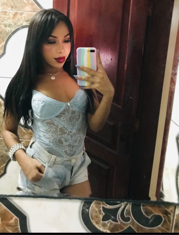 Lorrany Lamour 32