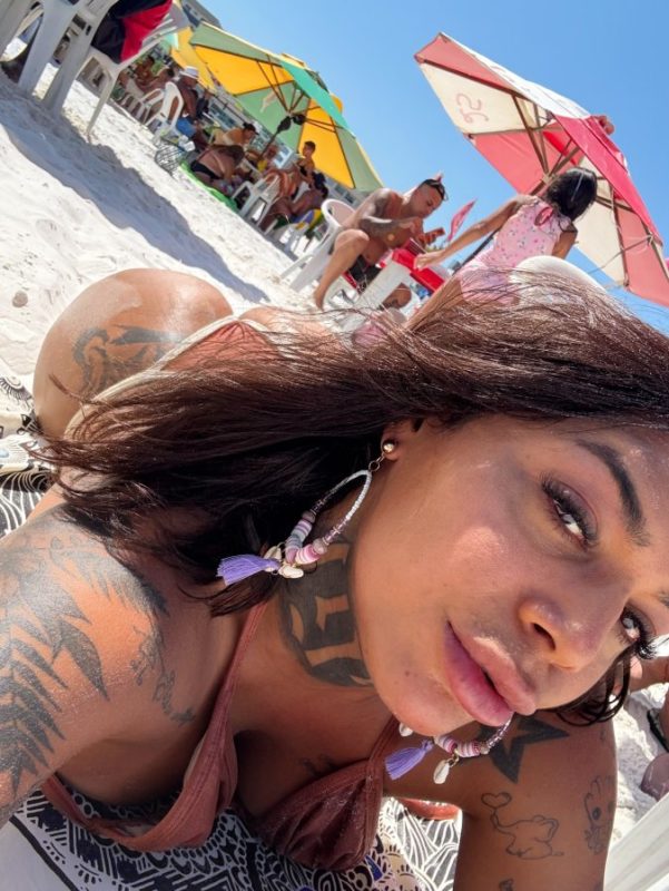 Joyce Lira 24