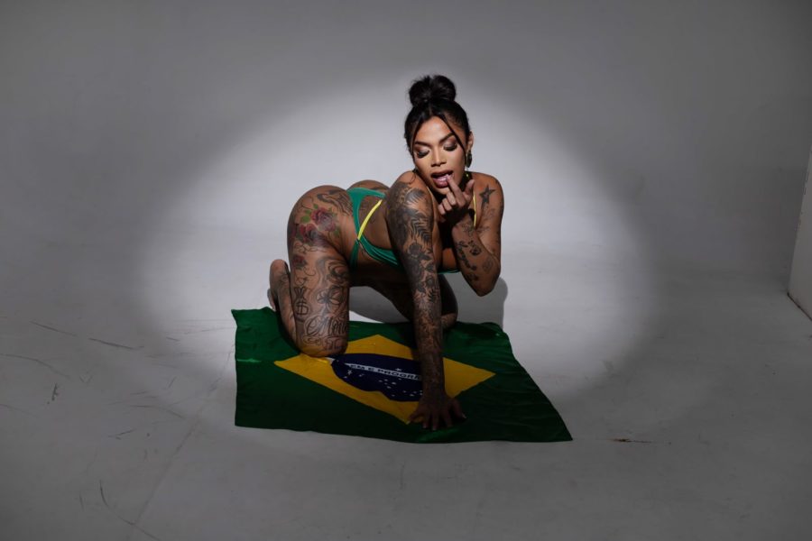 Joyce Lira 26