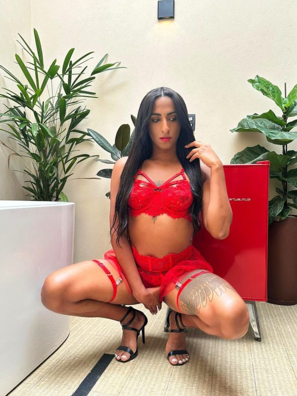 Jade Bernadinne 4