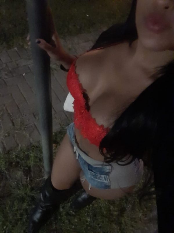 Yasmin Muller 21