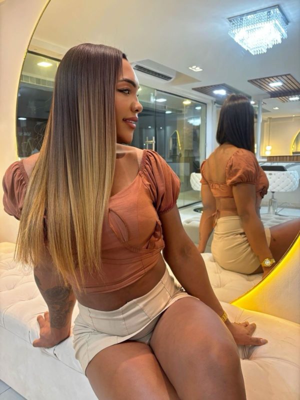 Lais Victoria 69