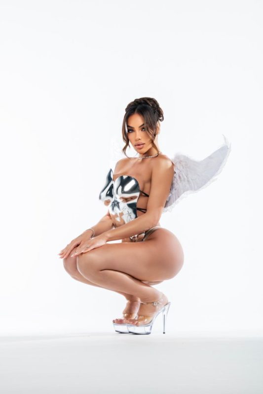Isis Ann 11