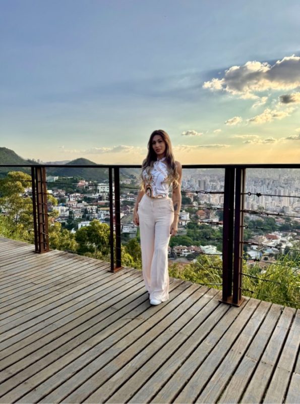 Thaís Souza 23