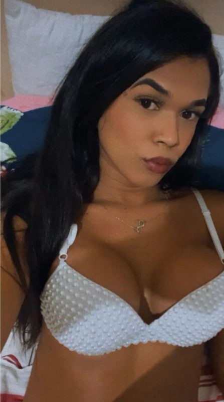 Karollinne Índia 41