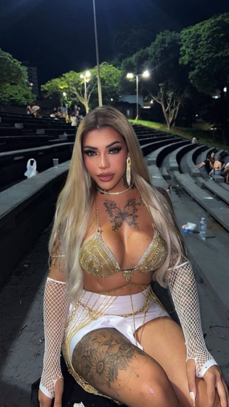 Daffiny Adriana Ruz 16