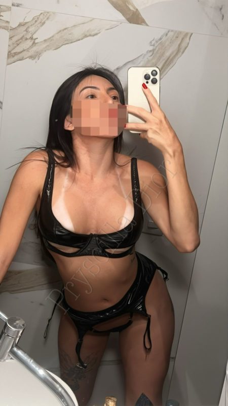 Pryscilla Dior 10