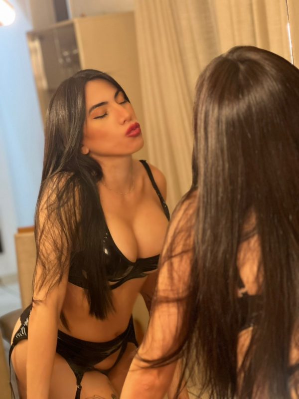 Pryscilla Dior 10