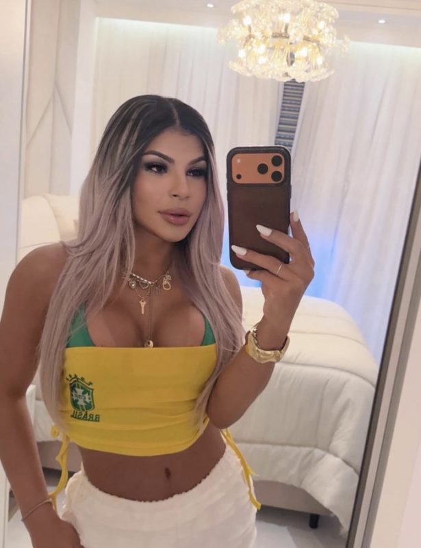 Larissa Campos 3