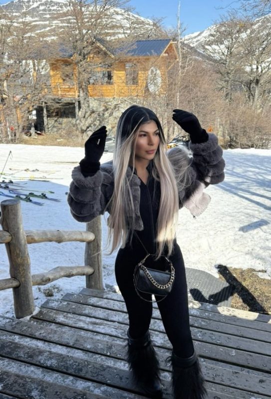 Larissa Campos 12