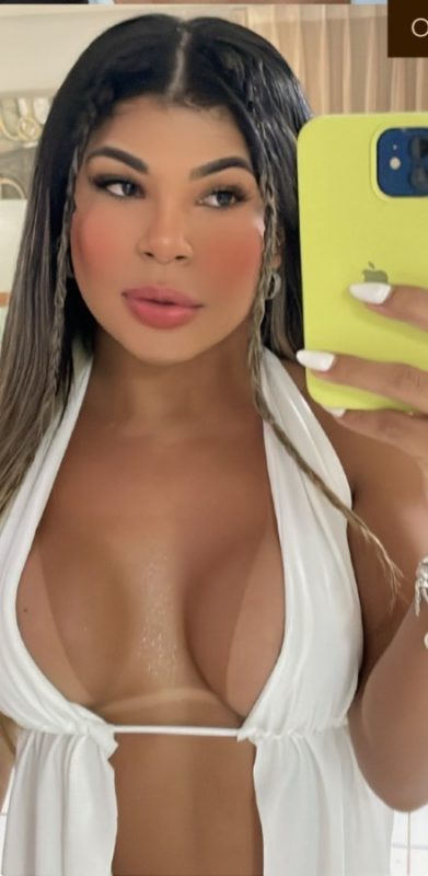 Larissa Campos 12