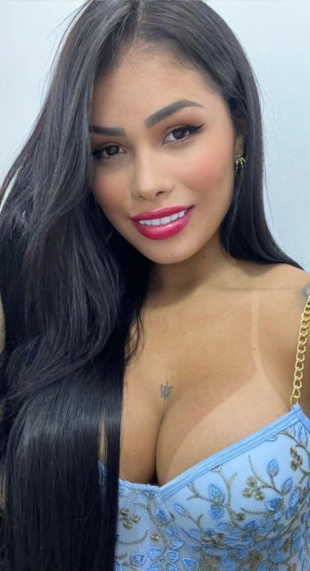 Bella Santos 12