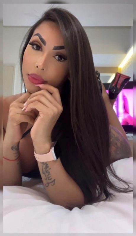 Ariella Mendonça 15