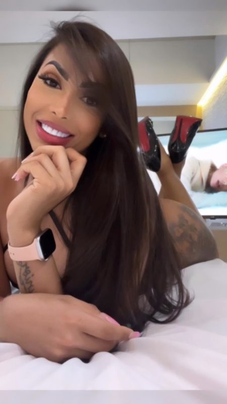 Ariella Mendonça 17