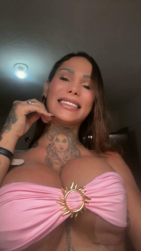 Priscilla Trans 5