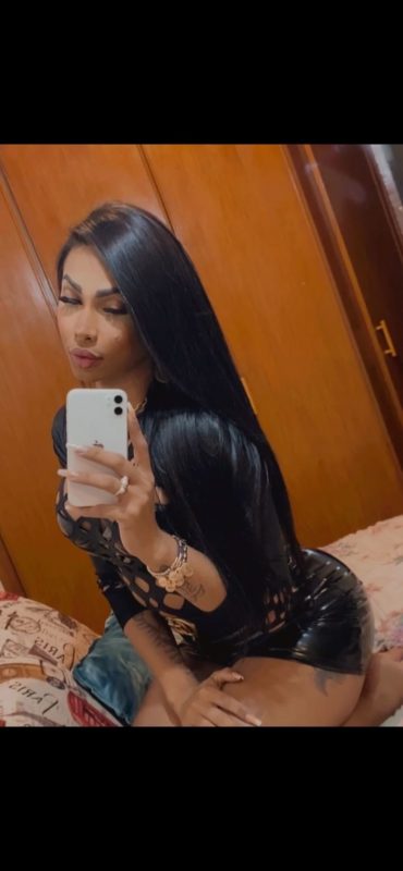Ariella Mendonça 39