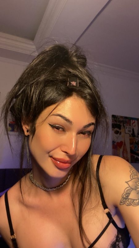 Sofia Grant 29