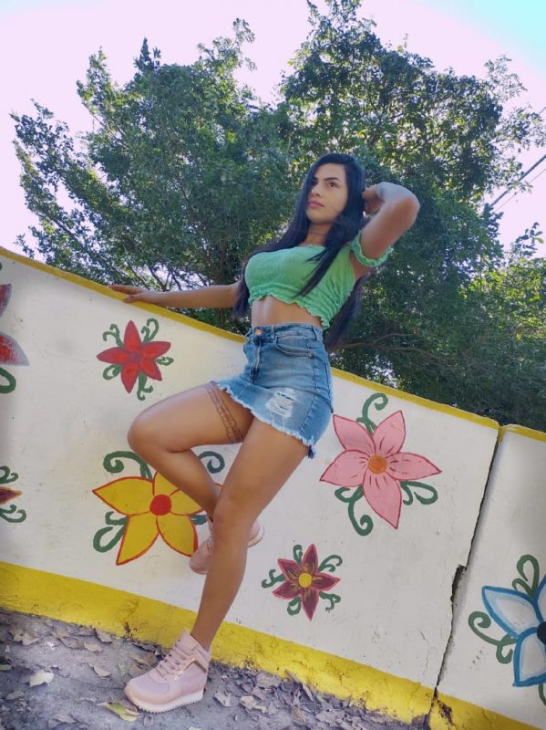 Gaby Lemos 13