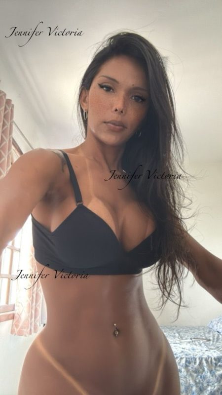 Jennifer Victoria 13