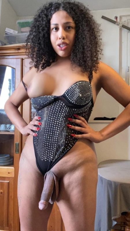 Yasmin Salimenni 107
