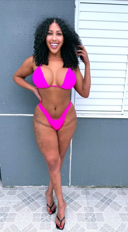 Yasmin Salimenni 64