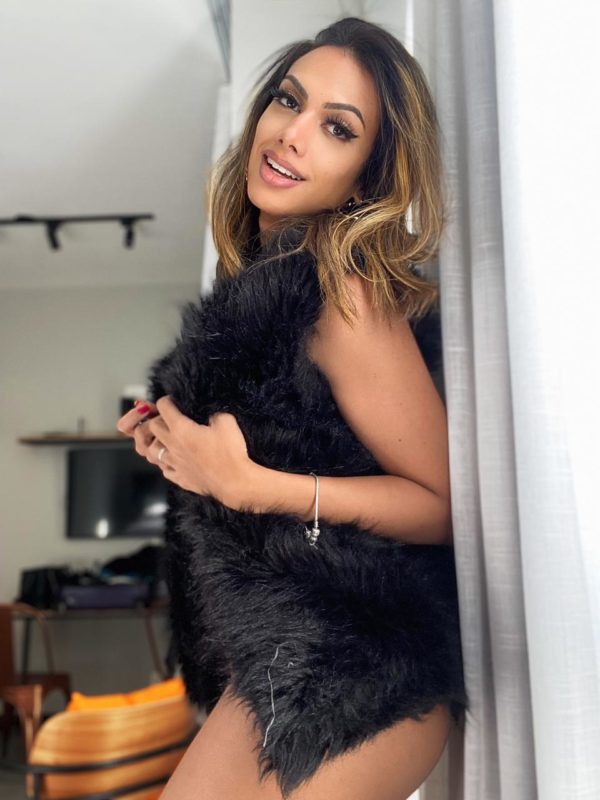 Tasia Soares 42