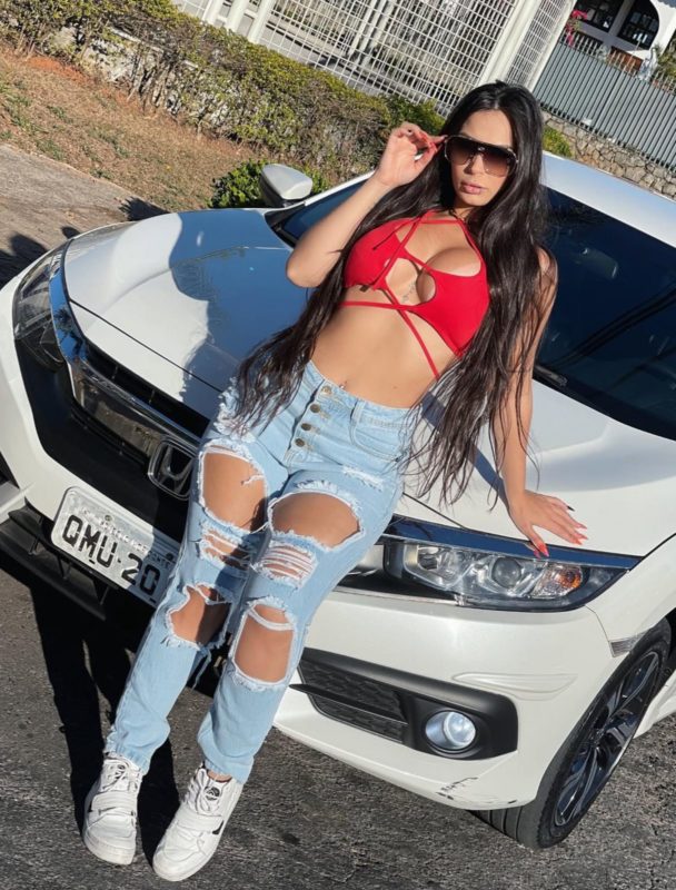 Larissa Santos 5