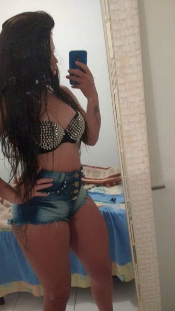 Ahgatha Ferraz 86