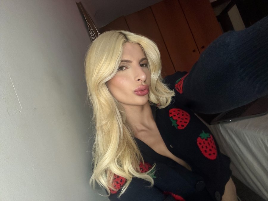 Larissa Walker 5