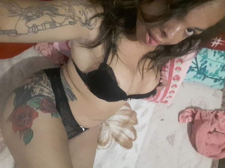 Ahgatha Ferraz 82