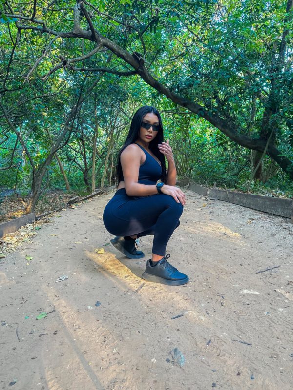 Larissa Beatrice 25