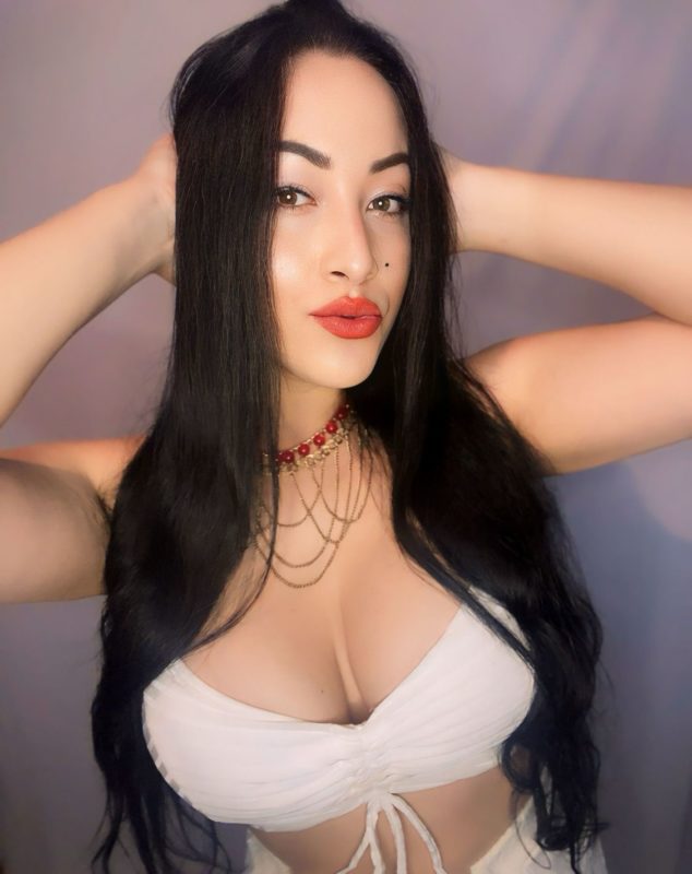 Karol Luana 27