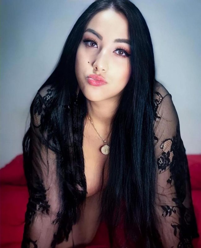 Karol Luana 24