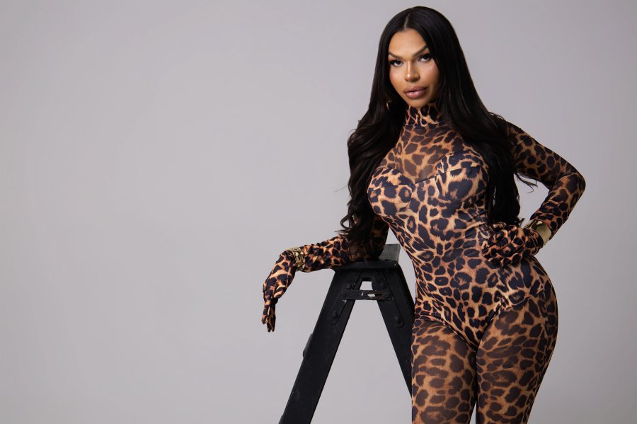 Rebecca Taináh 3