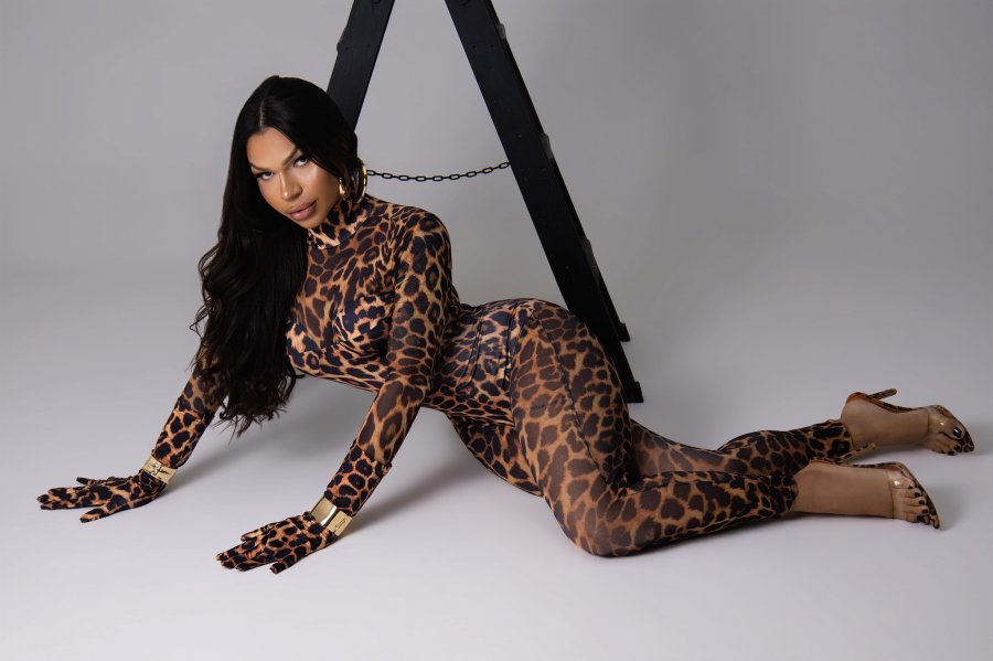 Rebecca Taináh 15