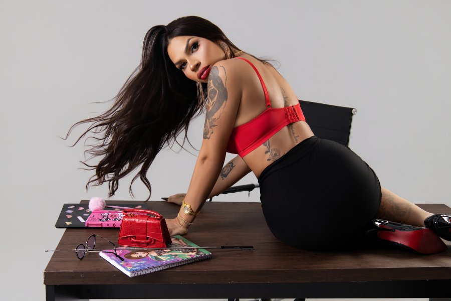 Rebecca Taináh 21