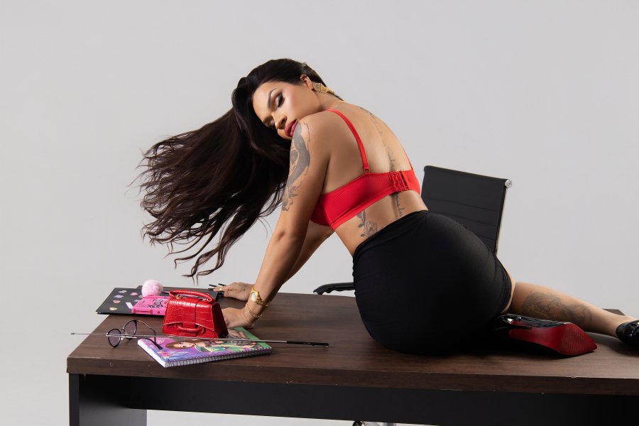 Rebecca Taináh 19