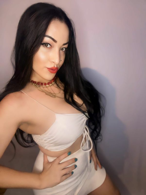 Karol Luana 26