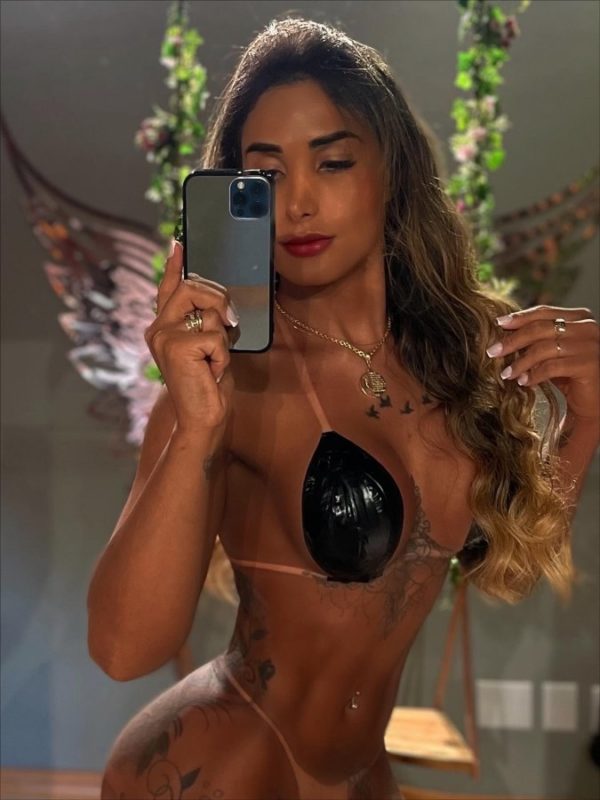 Gabriella Caxias 7