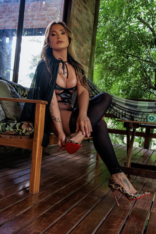 Gabriella Caxias 23
