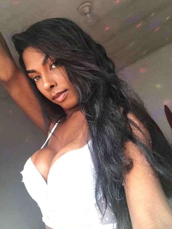 Mellry Loren 23