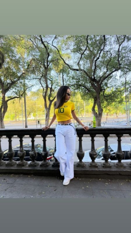 Julia Marquezine 1