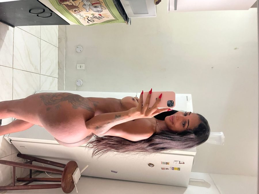 Manoela Ferrari 22
