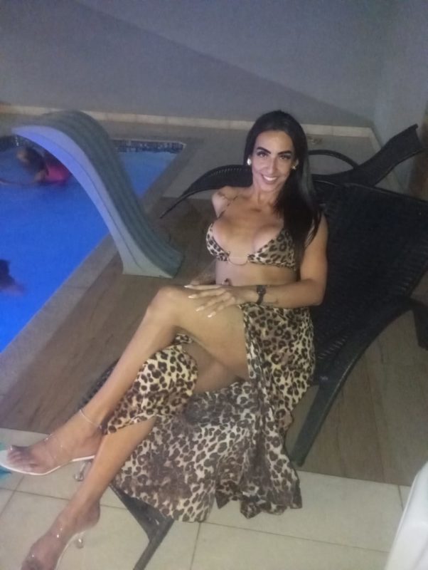 Danielle Senna 6